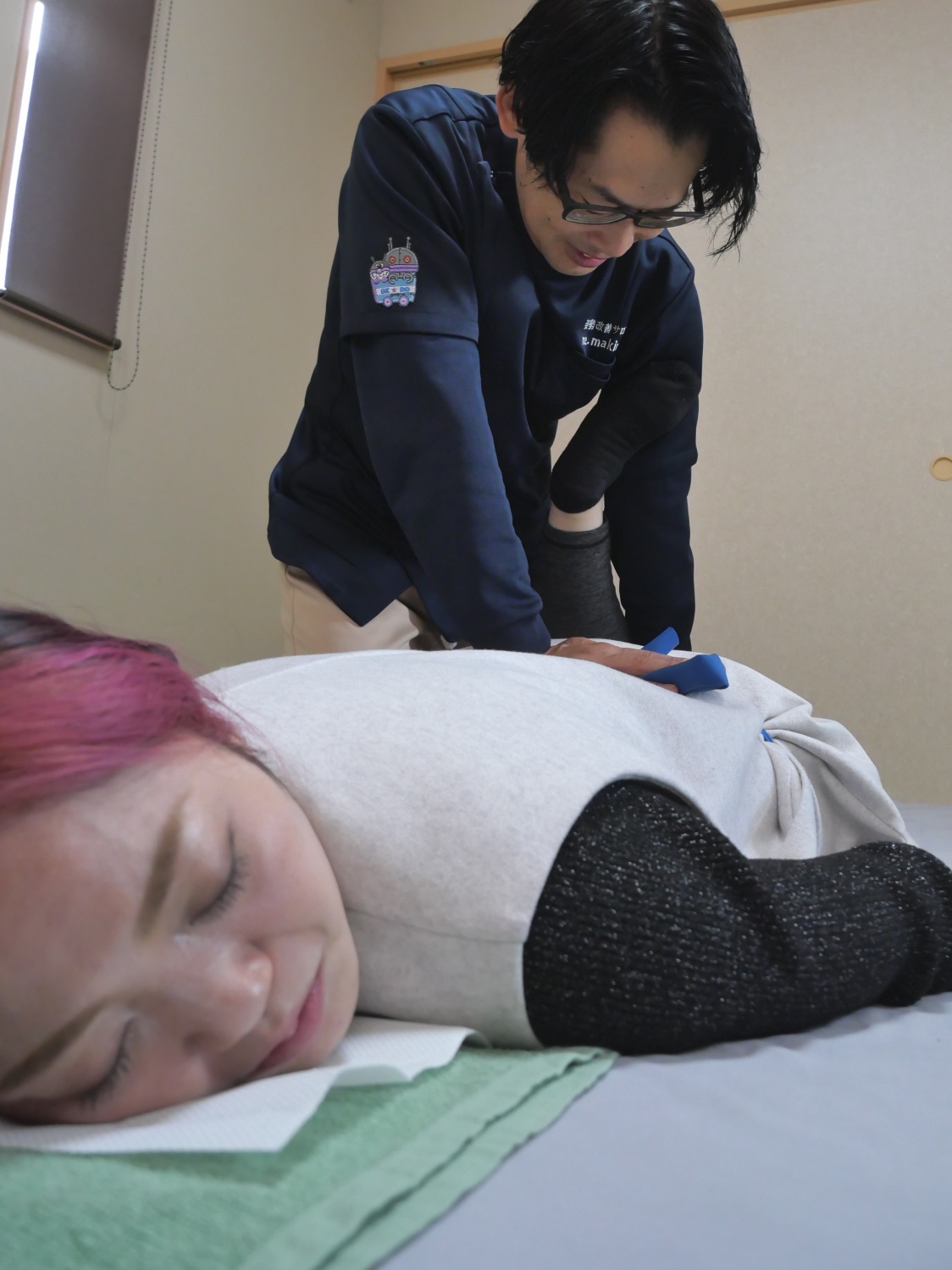 眠っても疲れが抜けない毎日に、姿勢から整える新習慣を。心地よい眠りと軽やかな朝を目指しませんか？